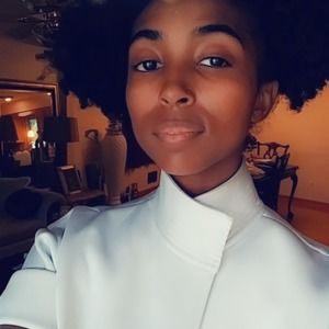 Meet your Posher, Briana